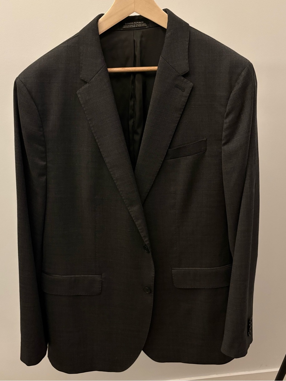 Banana Republic Men's Dark Gray Two-Button Tech Stretch Blazer